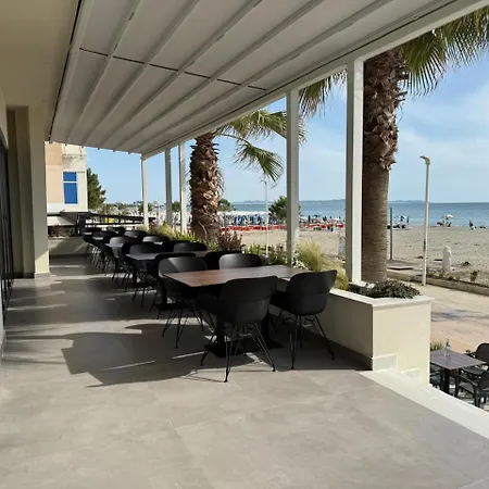 Отель Seaside Дуррес